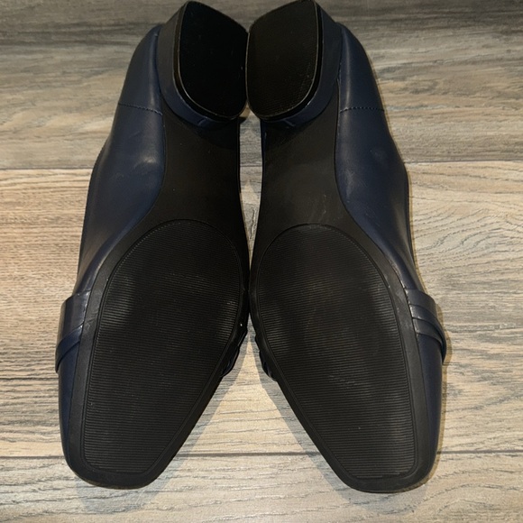 London Fog Collection LFW-Carlana Size 10M - Picture 9 of 9